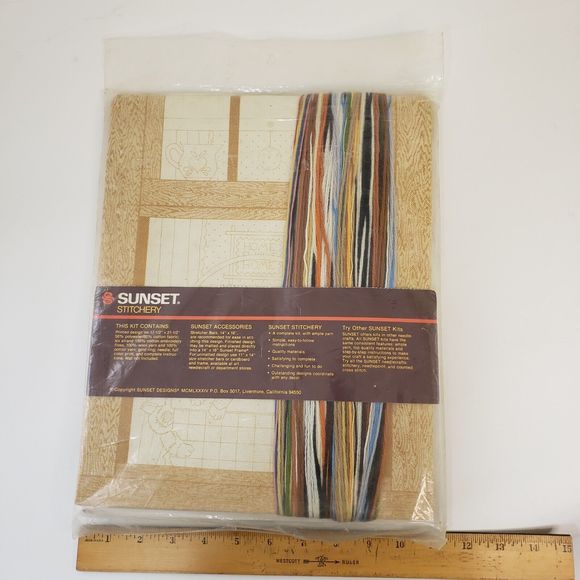 Sealed Vtg 1984 Crewel Embroidery Kit Sunset Stitchery 2558 Kittens in Window - Picture 2 of 4